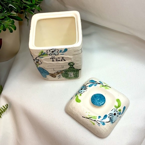Vintage Provincial bright green, blue & off white ceramic tea storage container - Picture 3 of 10